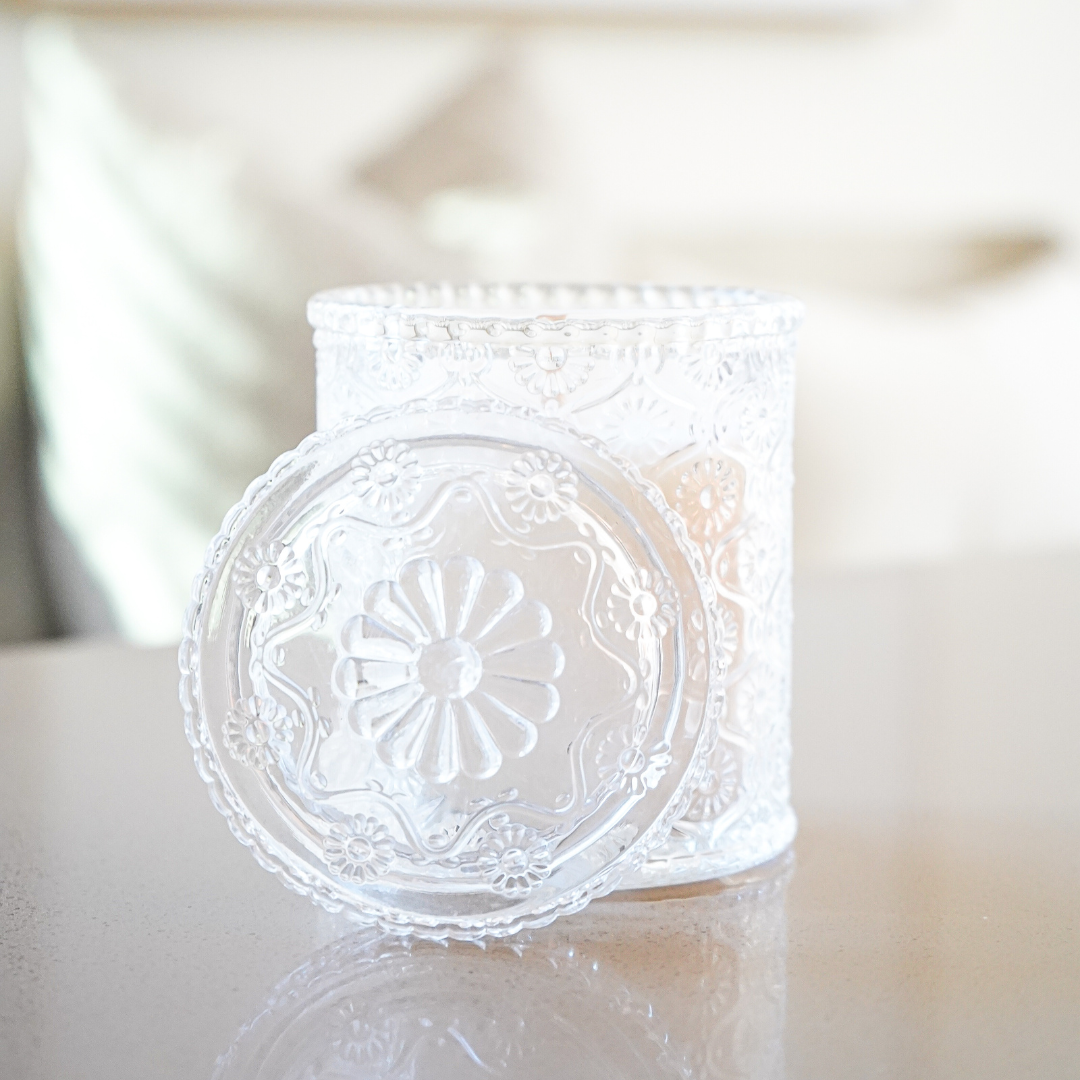 The Bluma, Fresh Linen Luxury 9oz Candleimage-alt