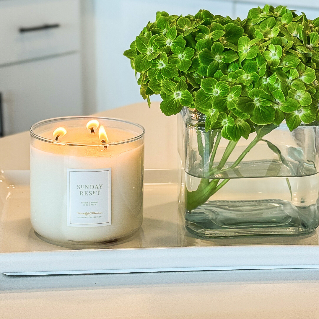 Sunday Reset Fresh Linen Natural 3-Wick Candleimage-alt