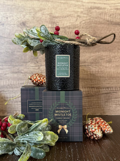 Midnight Mistletoe Glass Candleimage-alt