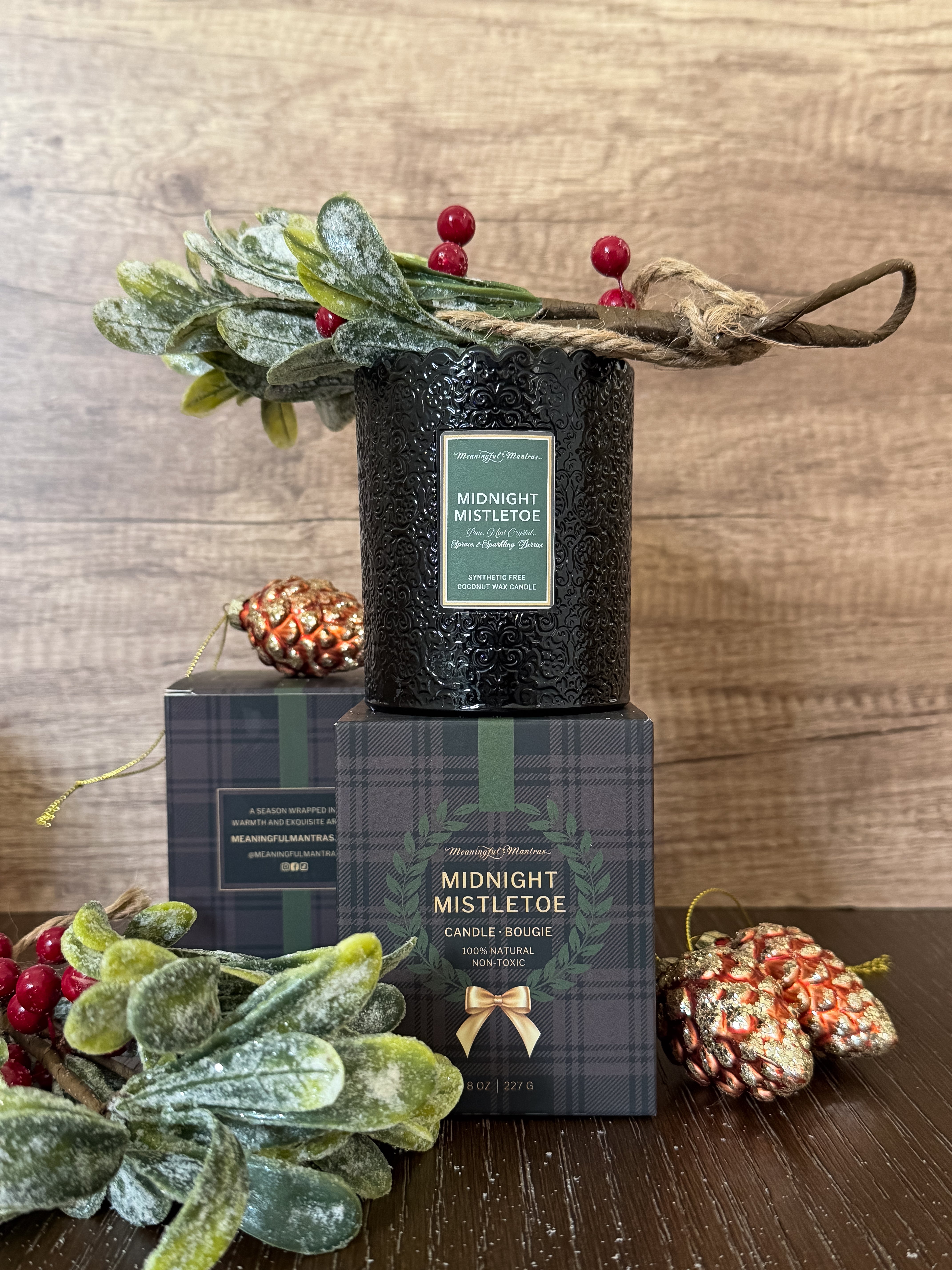 Midnight Mistletoe Natural Candle 8oz Kaia Collectionimage-alt